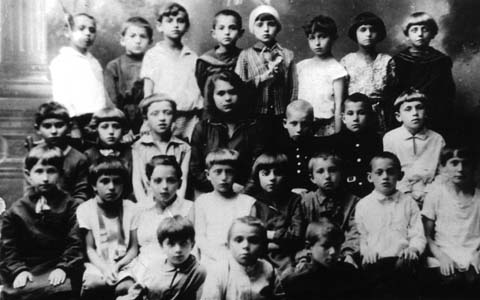 First grade of Jewish secondary school No. 2 in Dubrovno.