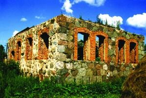 Luzhki. The remains of the synagogue.