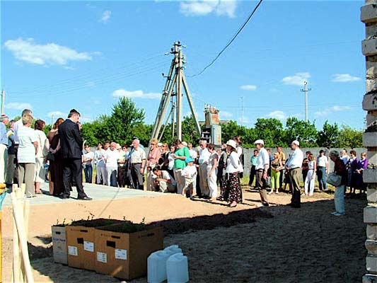 Открытие памятника в Парафьяново.