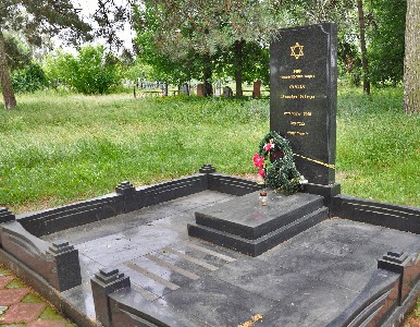 Речица. Памятник, 1994 г.