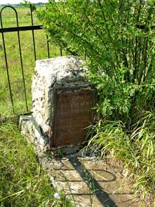 Memorial to the executed families of the Rivkins and the Gusins in Dribin.