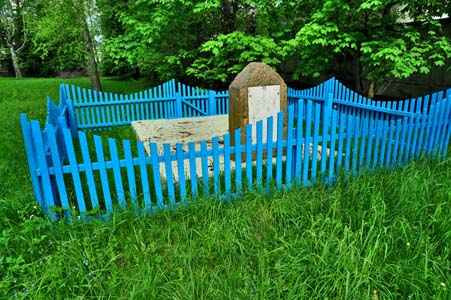 Памятник на месте месте расстрела евреев Климович.